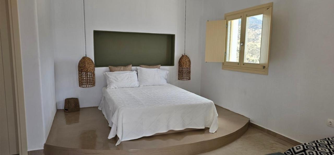 Almyriki Apartment *